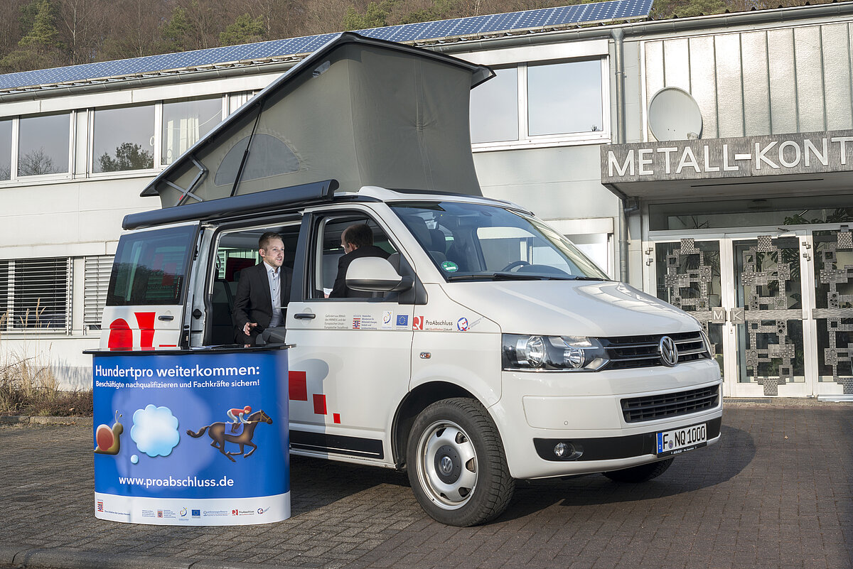 Berufsabschluss nachholen Infomobil ProAbschluss gibt am 7. März in