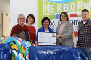 Lions Club Herborn Schloss spendet für den Zukunftswald