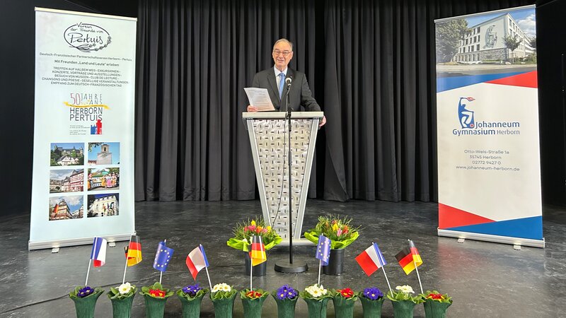 Bild vom Referenten Gérard Foussier beim Empfang zum Deutsch-Französischen Tag 2024