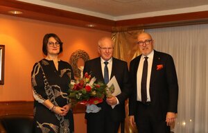 Bild der Verleihung des Ehrenbürgerrechts an Hans Benner