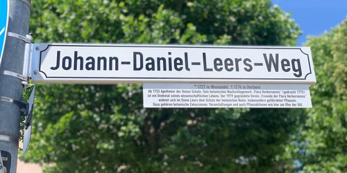 Straßenschild der Johann-Daniel-Leers-Weg in Herborn