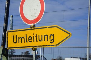 Beispielbild Umleitung (Straßenschild)