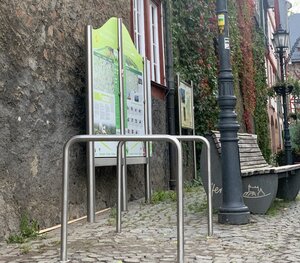 Fahrradanlehnbügel vor dem Rathaus Herborn