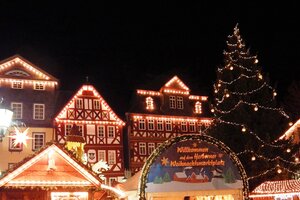 Bespielbild aus den Vorjahren des Herborner Weihnachtsmarktplatzes