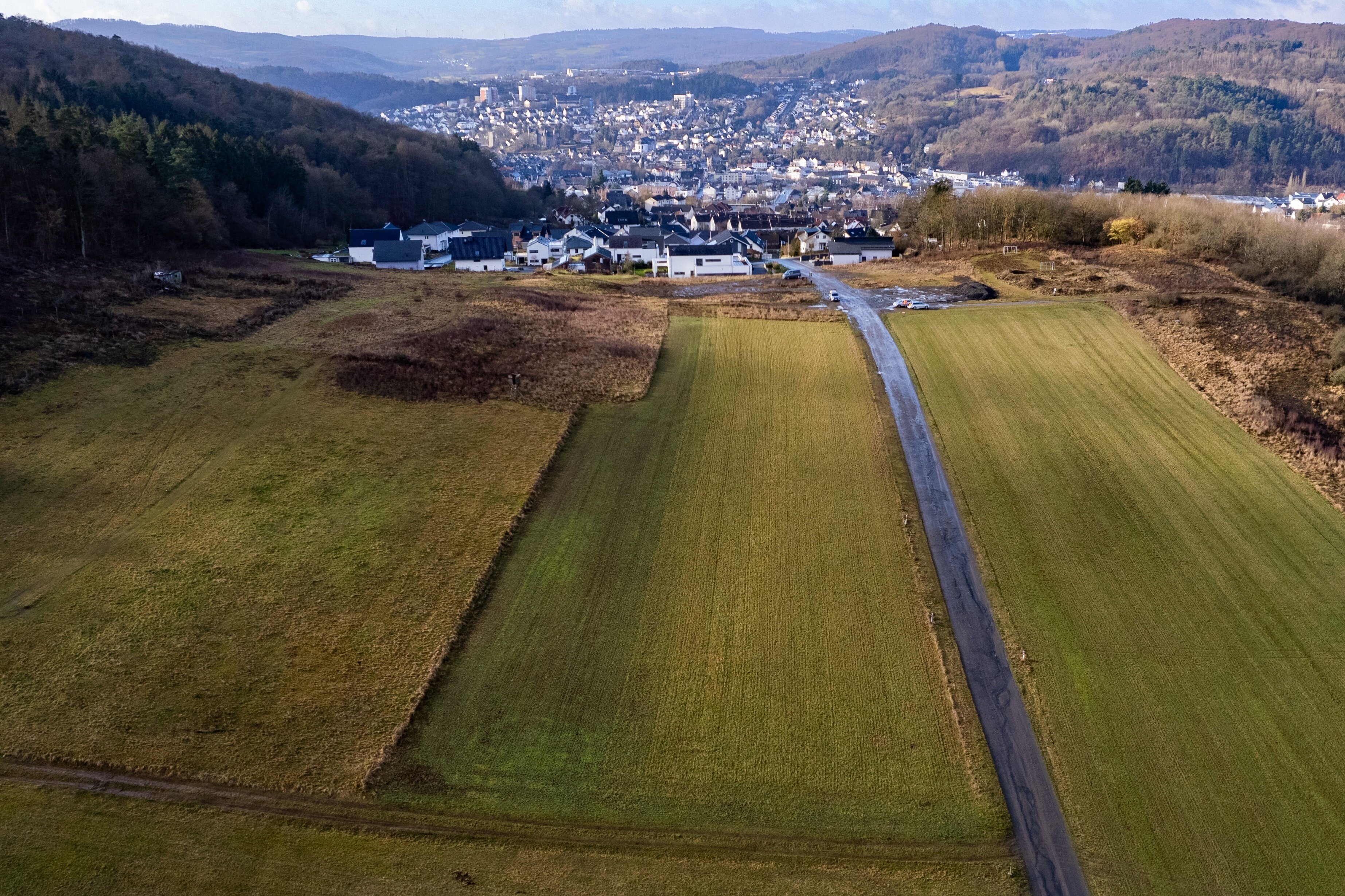 Drohnenaufnahme des Neubaugebiets Alsbach, Blick Richtung Herborn