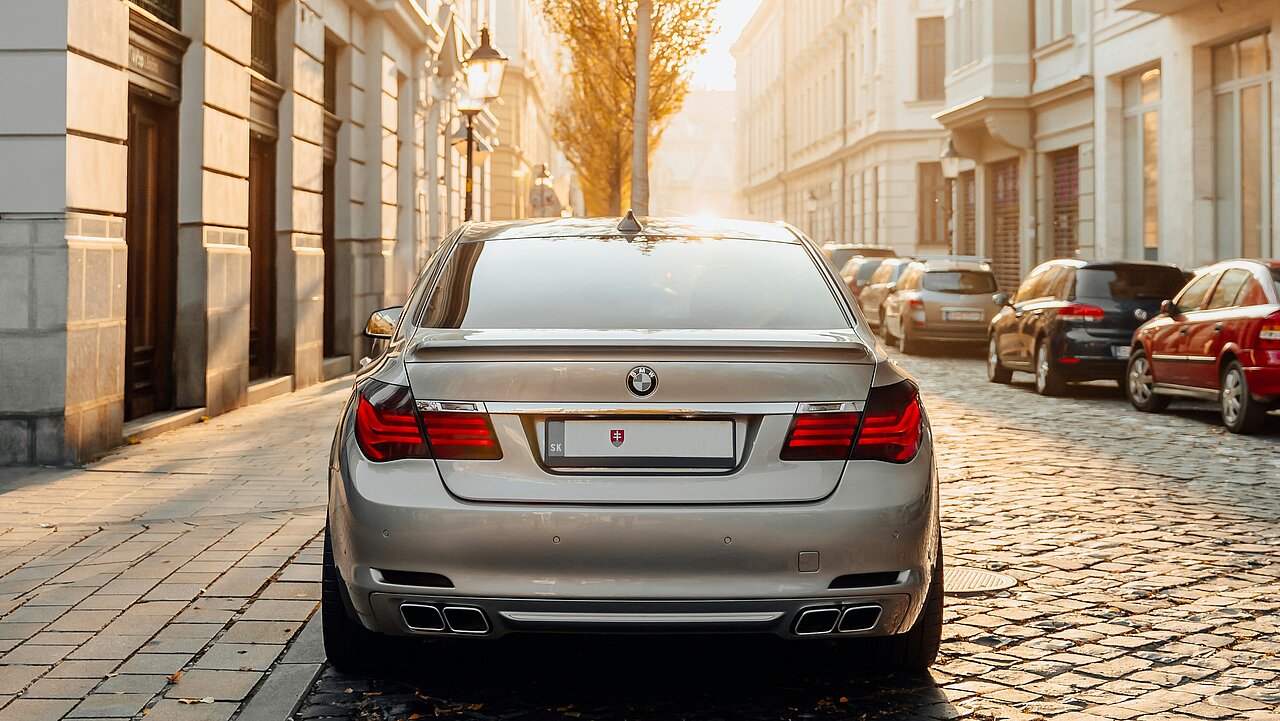 dekoratives Bild zur Kategorie "Fahrzeugbesitz"