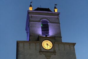 Pertuis Glockenturm