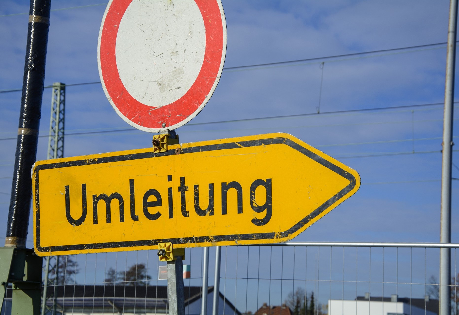 Beispielbild Umleitung (Straßenschild)