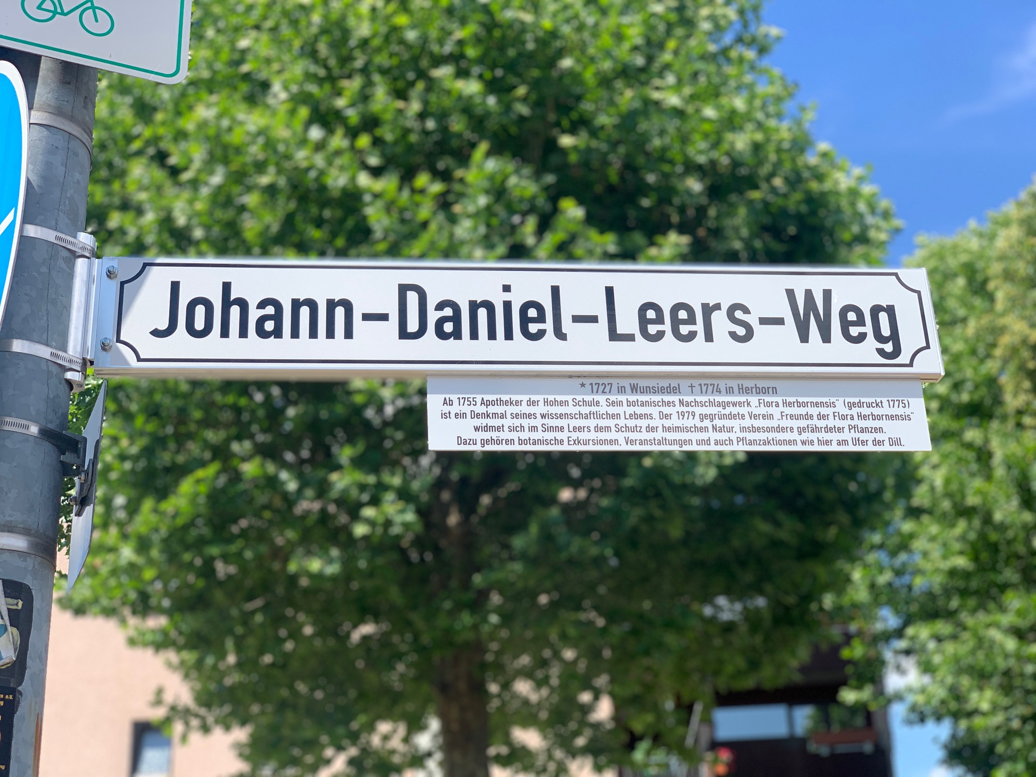 Straßenschild der Johann-Daniel-Leers-Weg in Herborn