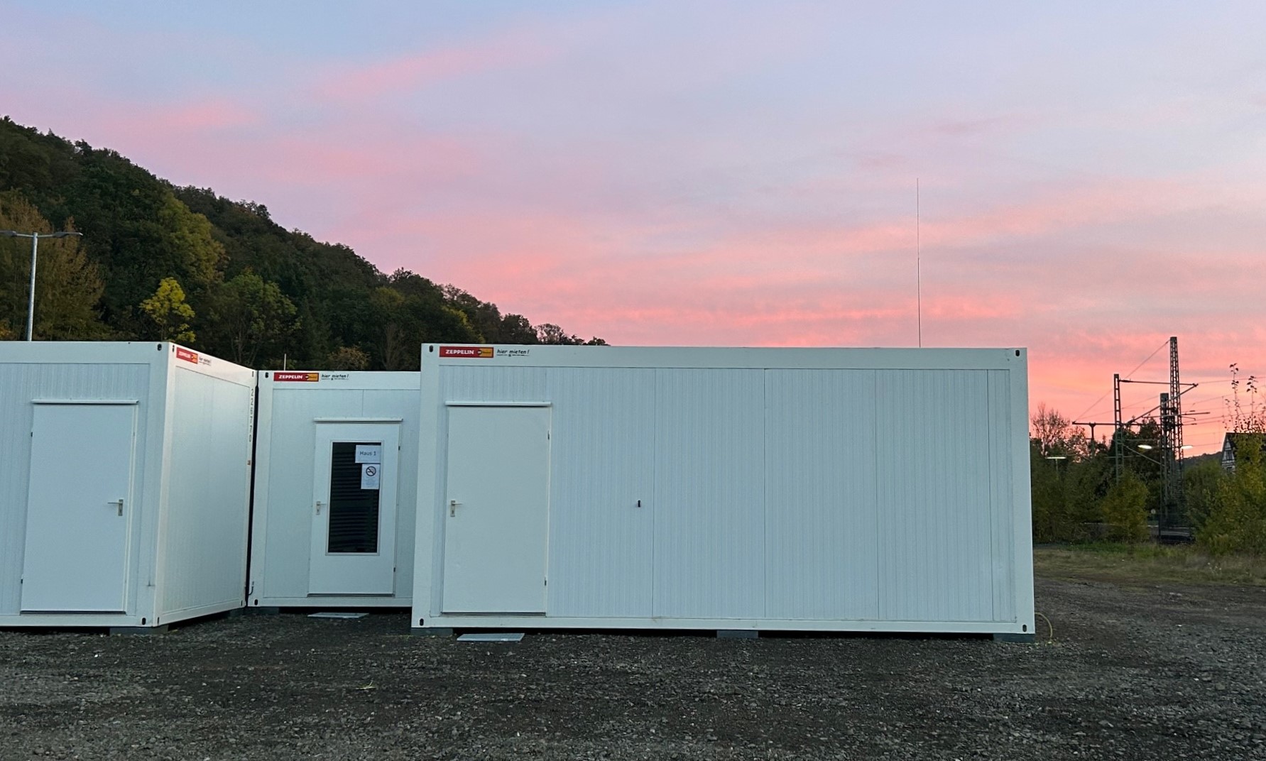 In die modulare Container-Unterkunft sind Ende Oktober Geflüchtete eingezogen.