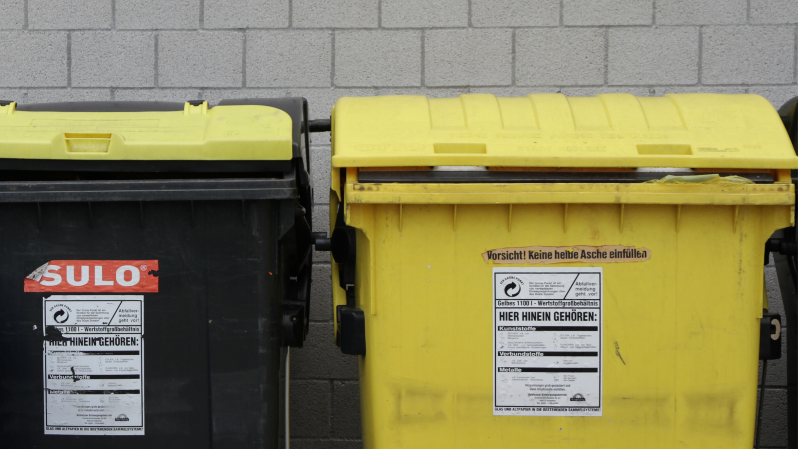 Beispielbild von zwei Müllbehältern